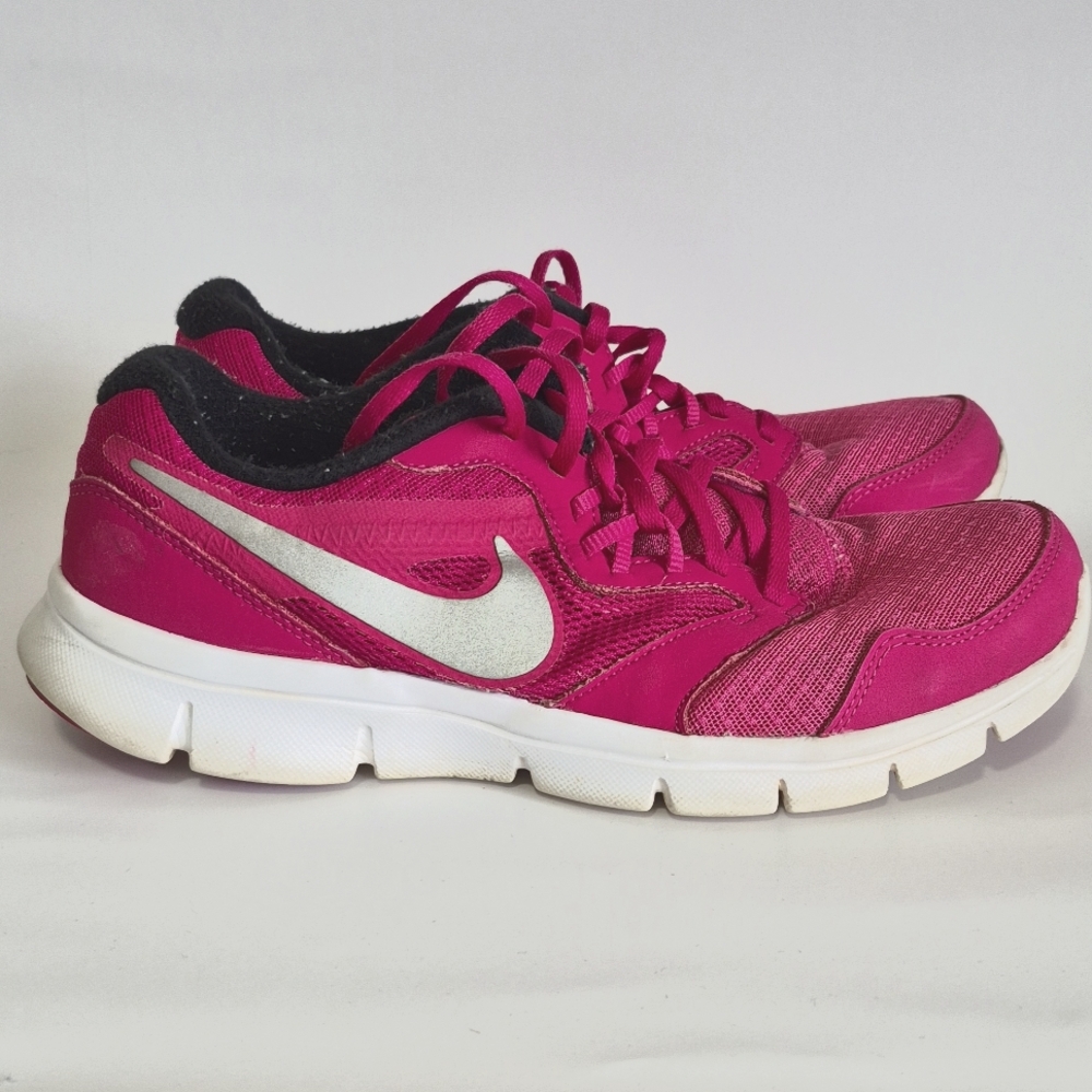 Nike Flex Experience RN3 Trainers Pink And Gray And White Shoes Youth 6.5Y